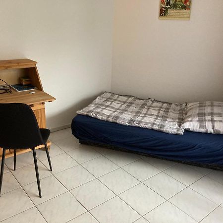 An Der A8 & Dennoch Stadtnah Kirchheim unter Teck Esterno foto