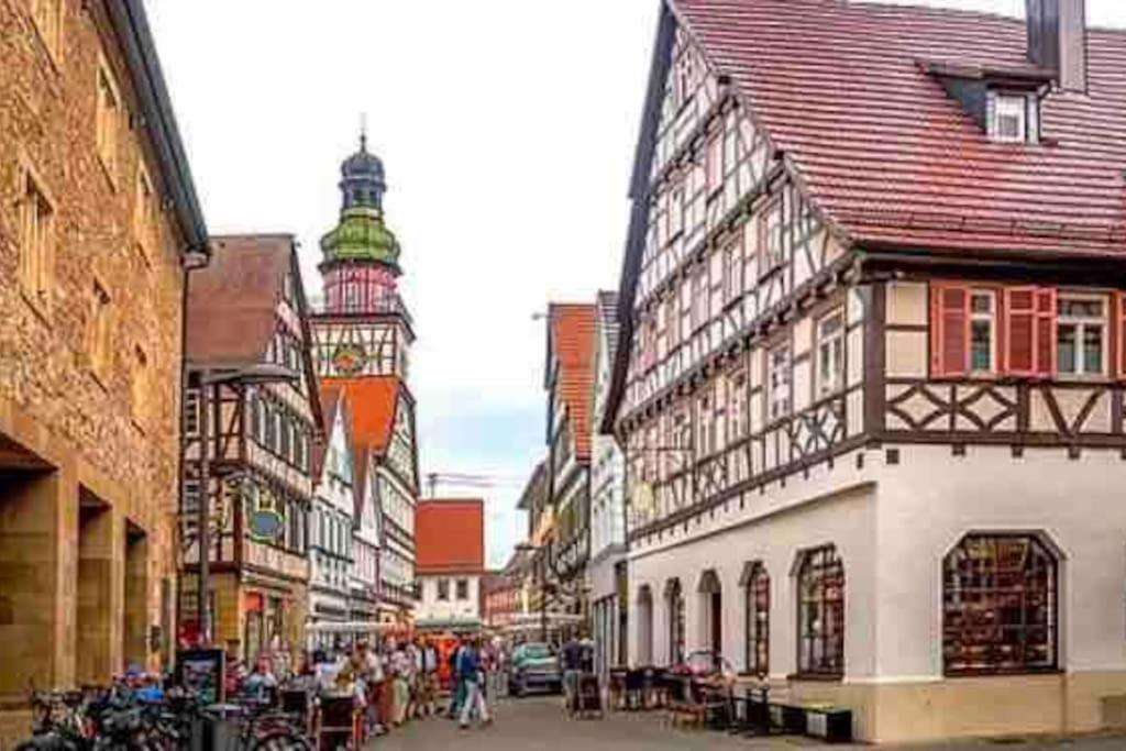 An Der A8 & Dennoch Stadtnah Kirchheim unter Teck Esterno foto